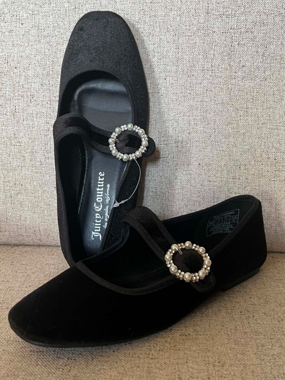 Juicy Couture "Bijoux" Mary Jane Flats Black Velvet Size 6.5